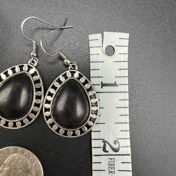 Lot of 4 pair pierced western, southwestern style earrings silver tone - Picture 12 of 16